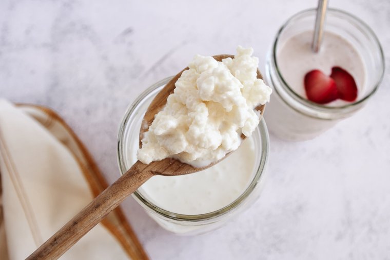 Was ist das beste Rezept für hausgemachten Milchkefir?
